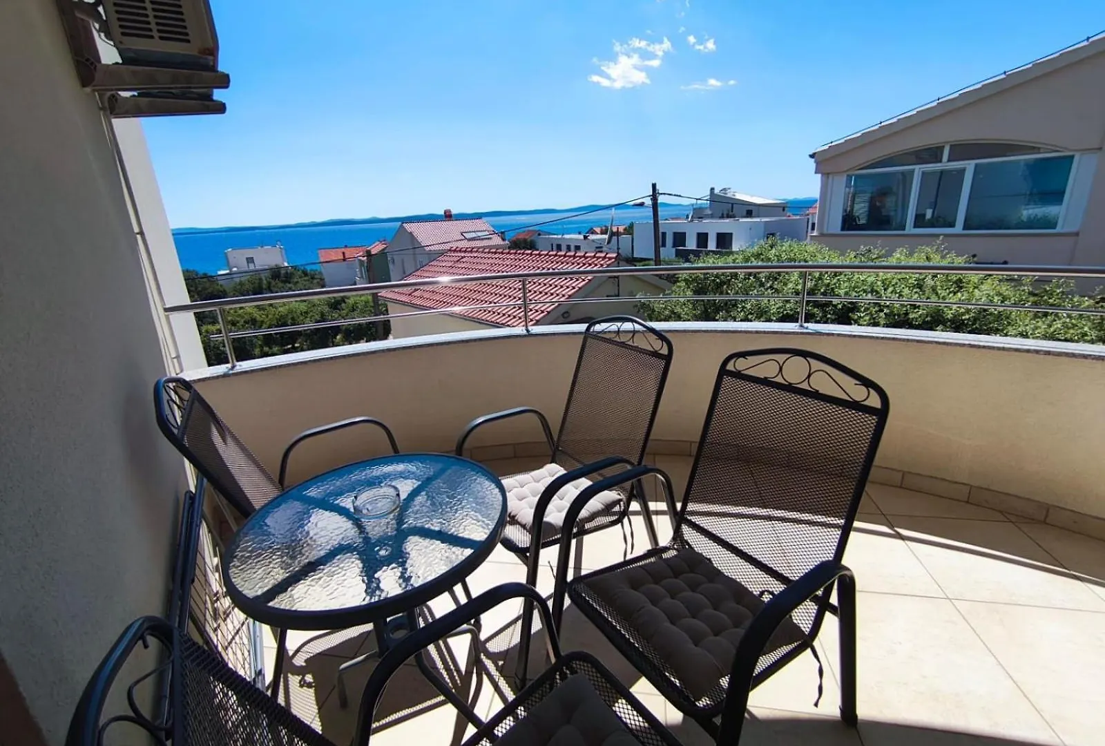 Apartments Villa Mirela Petrčane 0*,  Kroatien